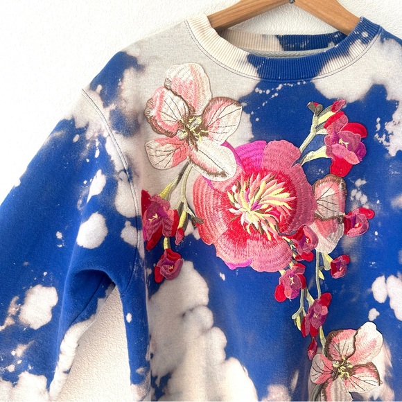Champion DIY Upcycled Floral Appliqué Sweatshirt Handmade Wearable Art Size S - Picture 2 of 7
